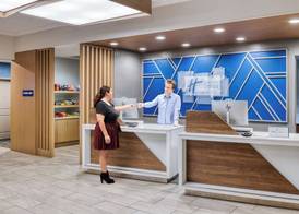 Holiday Inn Express & Suites GREEN BAY EAST by IHG 2