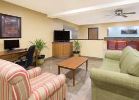Super 8 by Wyndham Morgantown 2