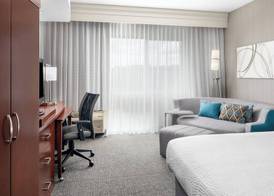 Courtyard by Marriott Raleigh North 4