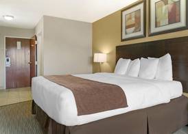 Best Western Port Huron Blue Water Bridge 4