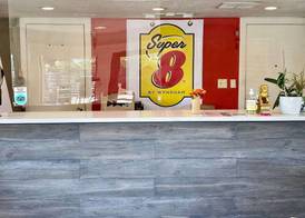 Super 8 by Wyndham Albuquerque Downtown 3