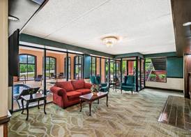 Econo Lodge Helen 3
