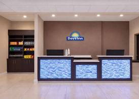 Days Inn & Suites by Wyndham Tomball Houston NW 3
