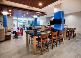 Holiday Inn Express & Suites BOSTON - MARLBORO by IHG 2