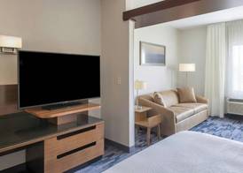 Fairfield Inn & Suites by Marriott Springfield Northampton/Amherst 5