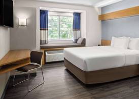 Microtel Inn by Wyndham Raleigh-Durham Airport 5