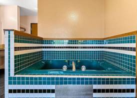 Super 8 by Wyndham Bourbonnais/Kankakee Area 5