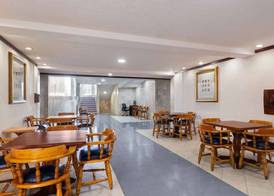 Howard Johnson by Wyndham Toluca 3