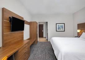 Holiday Inn Express & Suites CARROLLTON WEST by IHG 2
