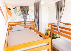 Ocean Nomads Hostel 4
