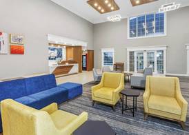 Holiday Inn Express & Suites BLOOMINGTON - NORMAL by IHG 3