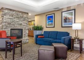 Comfort Inn & Suites Phoenix North - Deer Valley 2