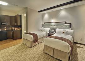 Aura Hotel Brooklyn 4