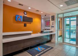 Motel 6-Eagle Pass, TX - Lakeside 2