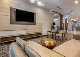 Comfort Suites Fort Lauderdale Airport & Cruise Port 4