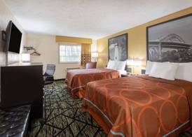 Super 8 by Wyndham Wooster 4