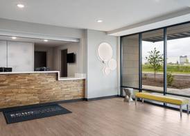 ECHO Suites Extended Stay by Wyndham Indianapolis AmeriPlex 5