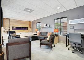 Country Inn & Suites by Radisson, Covington, LA 4