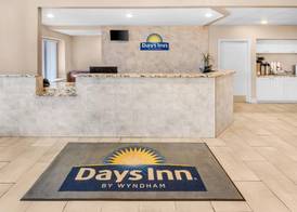 Days Inn by Wyndham Columbus East Airport 4