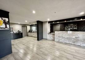 Super 8 by Wyndham Sealy 2