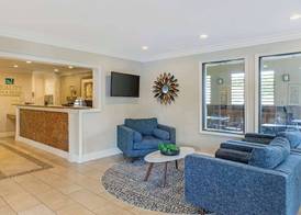 Quality Inn & Suites Anaheim Maingate 2