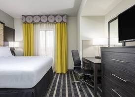 Holiday Inn Express & Suites NORMAN by IHG 3