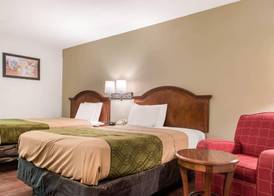 Econo Lodge Holland - Toledo 4
