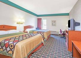 Super 8 by Wyndham Atchison 5