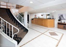 Red Lion Inn & Suites Auburn 2