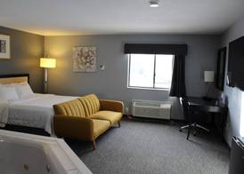 American Inn and Suites Ionia 5