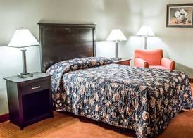 Econo Lodge Burlington I-40 2
