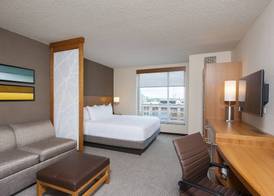 Hyatt Place Champaign/Urbana 4