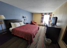 Days Inn by Wyndham Springfield 5