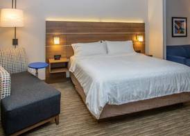 Holiday Inn Express & Suites ROSEVILLE - GALLERIA AREA by IHG 5