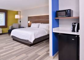 Holiday Inn Express & Suites ELGIN by IHG 4