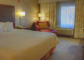 Wingate by Wyndham Steubenville 5