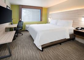 Holiday Inn Express & Suites WATSONVILLE by IHG 5