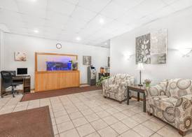 Days Inn by Wyndham St Clairsville 2