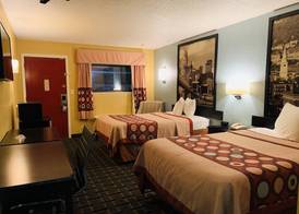 Super 8 by Wyndham Cincinnati-Springdale OH 4