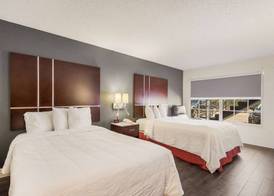 SureStay Hotel by Best Western Sarasota Lido Beach 4