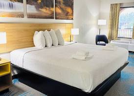 HomeLodge Newnan 5