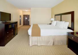 Holiday Inn Express & Suites GEORGETOWN by IHG 4