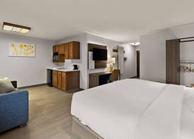 Comfort Inn & Suites Fremont 5