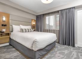 Coast Tsawwassen Inn 5