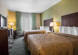 Quality Inn & Suites Bloomington I-55 and I-74 5