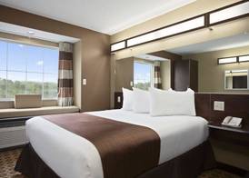 Sonesta Essential Fairmont 5