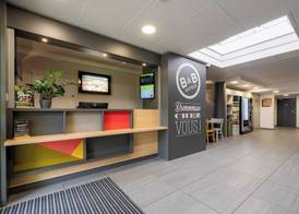 B&B HOTEL Calais Centre St Pierre 3