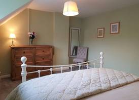 Cruck Cottage - Gorgeous 300 Year Old Cottage Mins from North Yorkshire Moors, Steam Trains and Picturesque Pickering 5