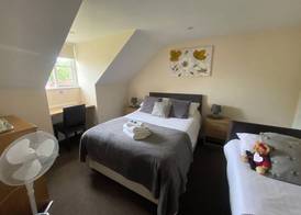 Parkside Guest House 3
