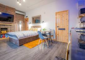Stylish Stays in Leeds Hosted with Care 2